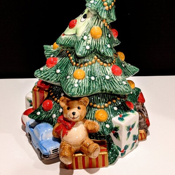 Fitz and Floyd Essentials “Wee Christmas Tree” Ceramic Cookie Jar - Picture 4 of 11
